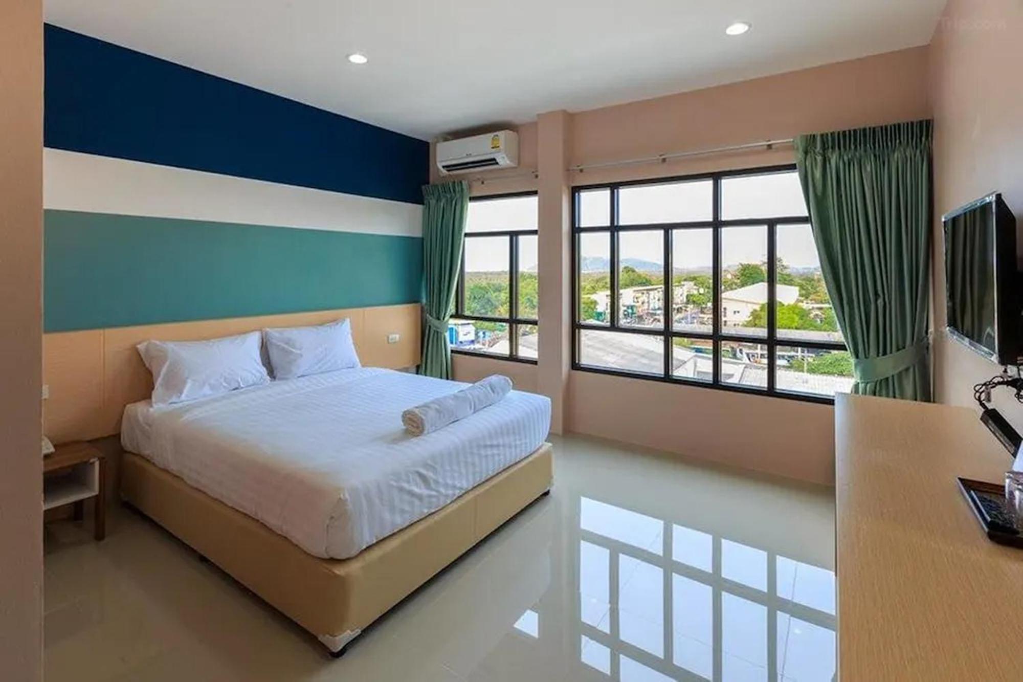 JJ Residence Phuket Town Eksteriør billede
