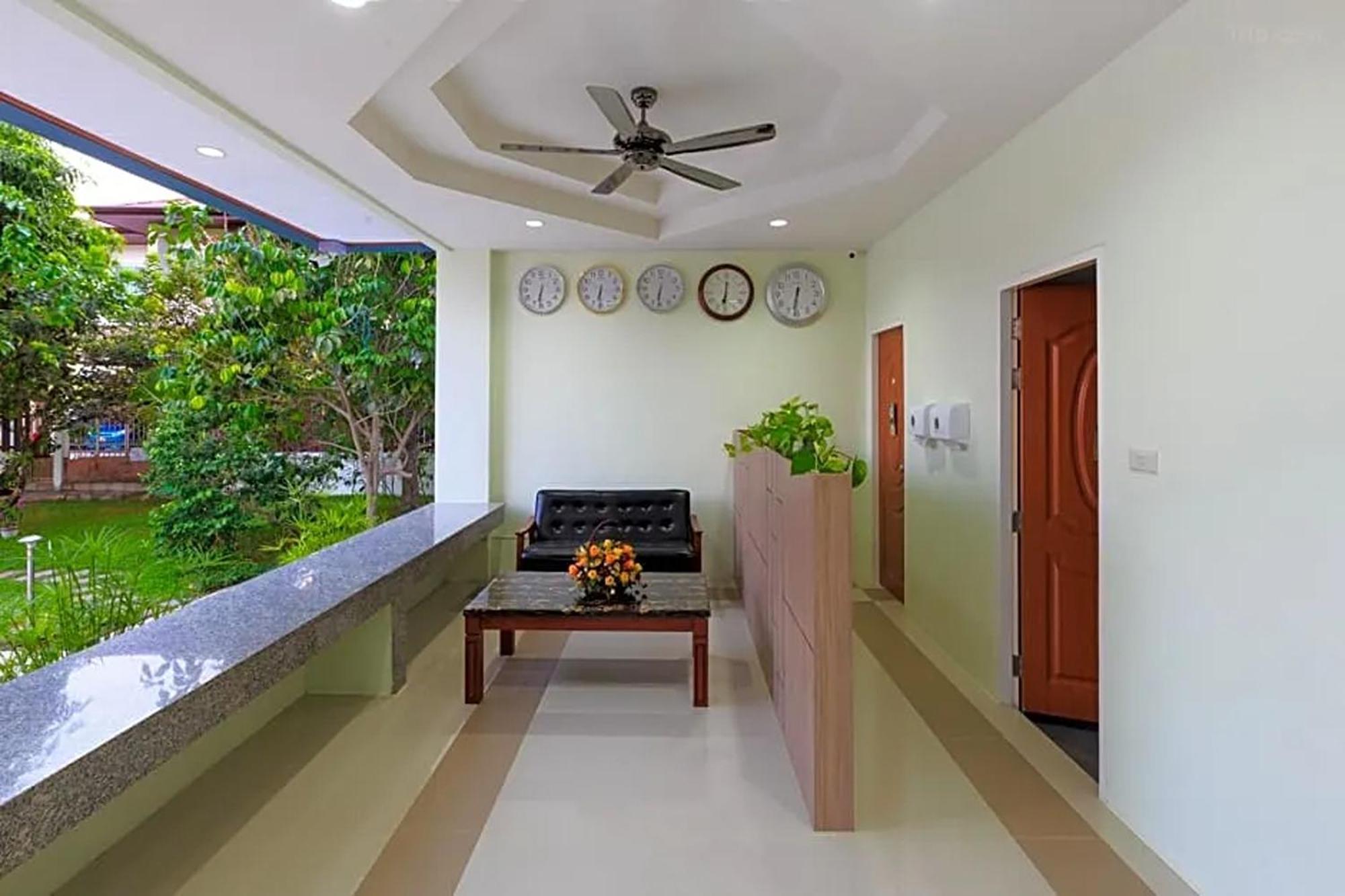 JJ Residence Phuket Town Eksteriør billede